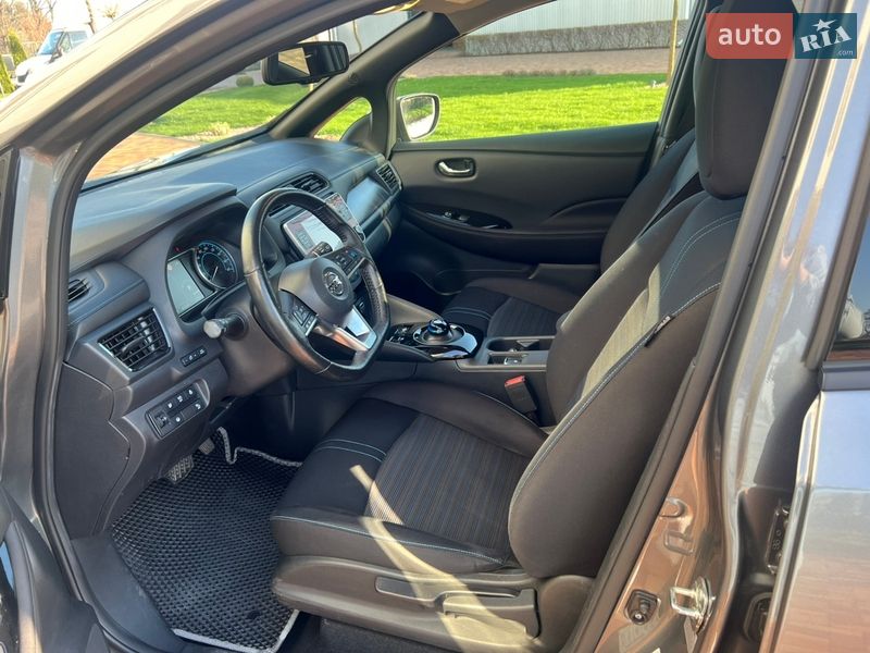Хэтчбек Nissan Leaf 2020 в Виннице