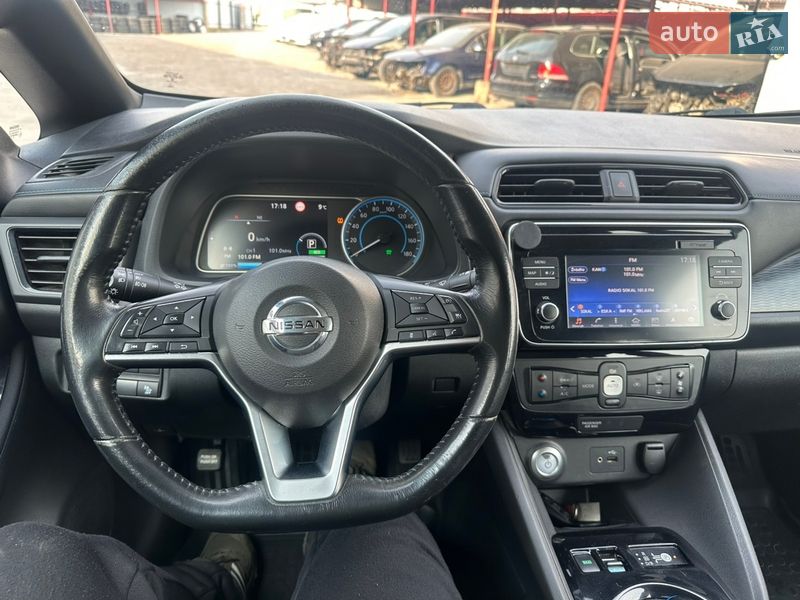 Хэтчбек Nissan Leaf 2018 в Сокале