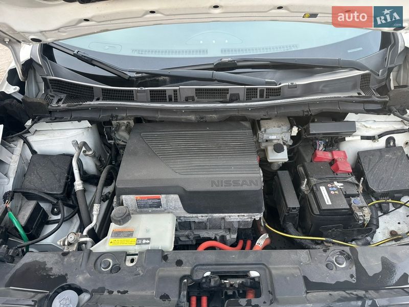 Хэтчбек Nissan Leaf 2018 в Сокале