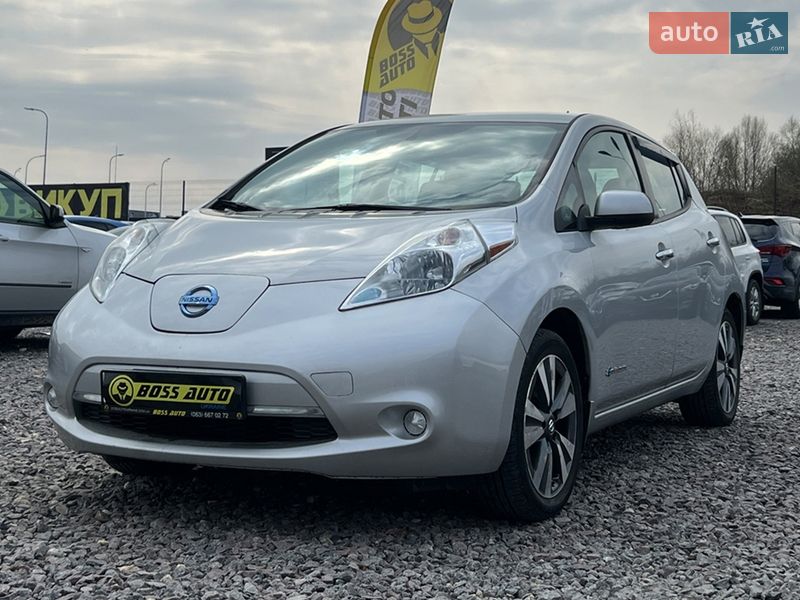 Хэтчбек Nissan Leaf 2016 в Львове