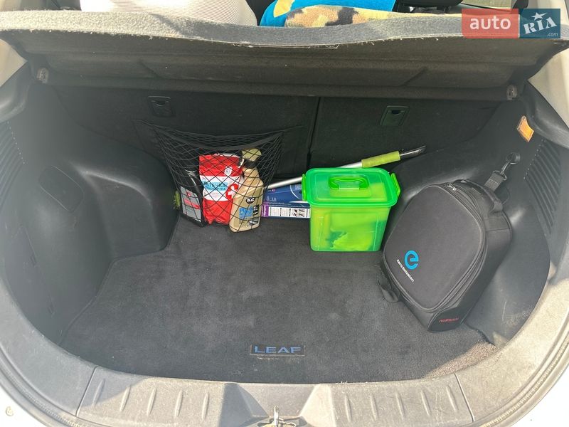 Хэтчбек Nissan Leaf 2014 в Ровно