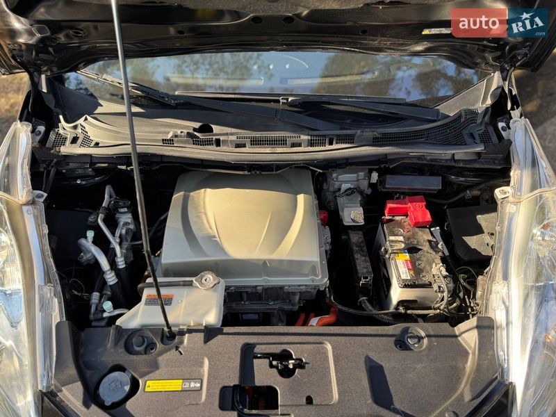 Хетчбек Nissan Leaf 2016 в Житомирі