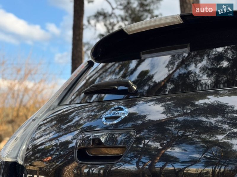 Хетчбек Nissan Leaf 2016 в Житомирі