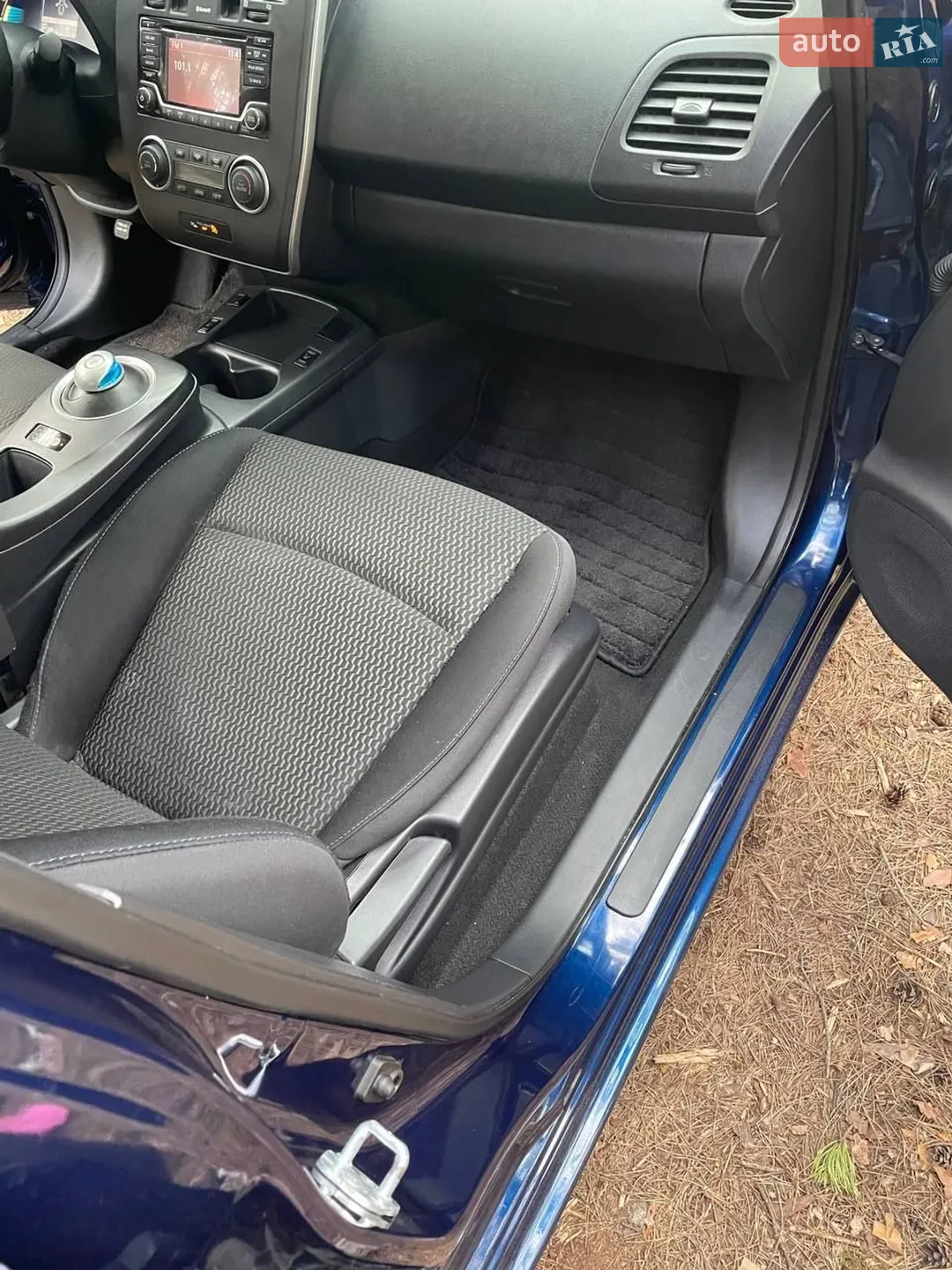 2017 Nissan Leaf - мініатюра 4