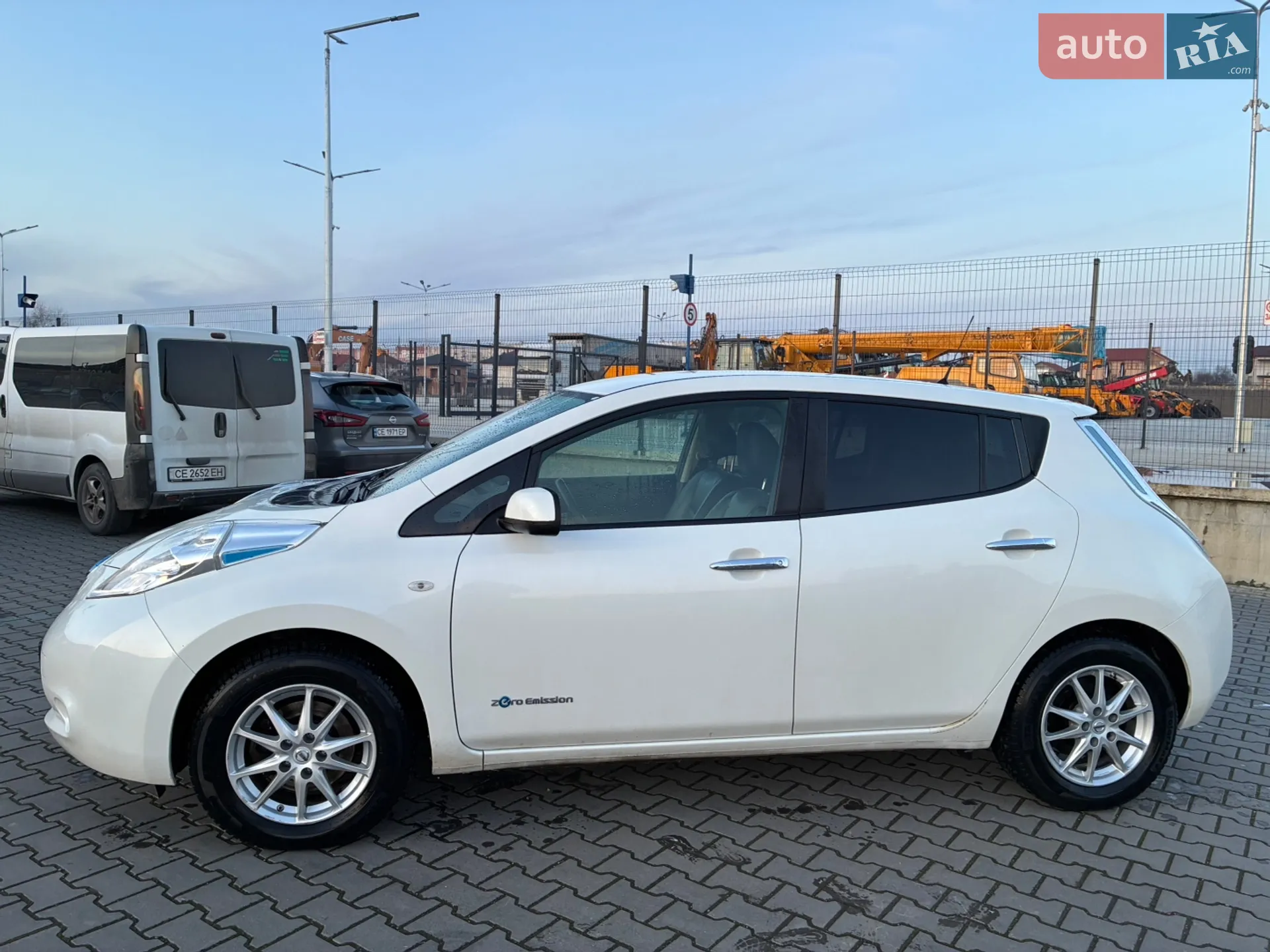 2017 Nissan Leaf - мініатюра 4