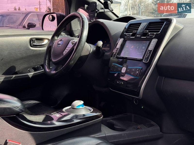 Хетчбек Nissan Leaf 2013 в Рівному