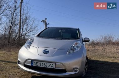 Хетчбек Nissan Leaf 2015 в Дніпрі