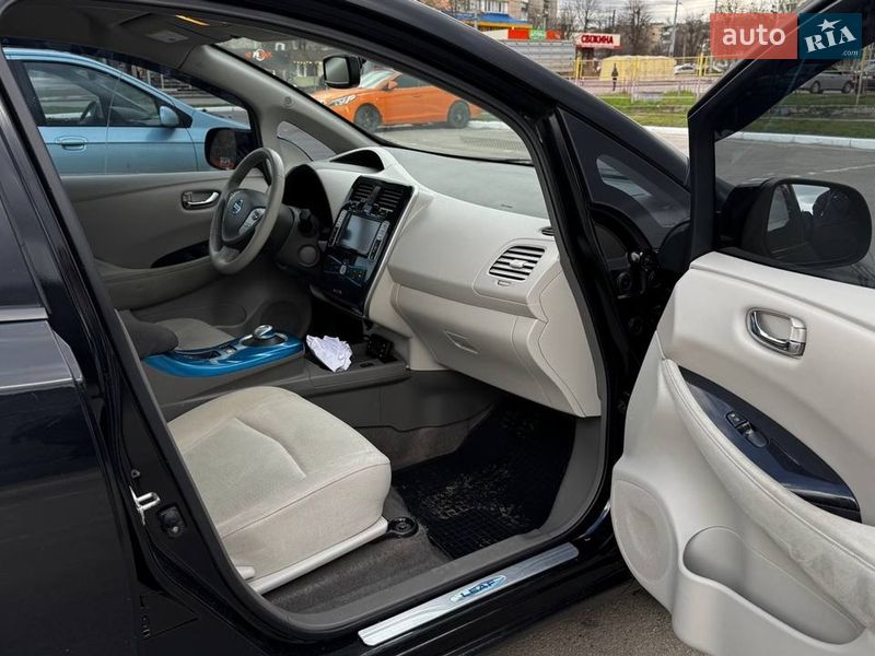 Хетчбек Nissan Leaf 2012 в Харкові