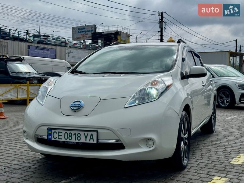 Хэтчбек Nissan Leaf 2016 в Черновцах