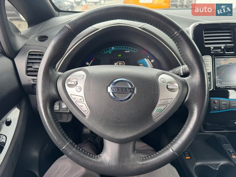 Хэтчбек Nissan Leaf 2016 в Черновцах