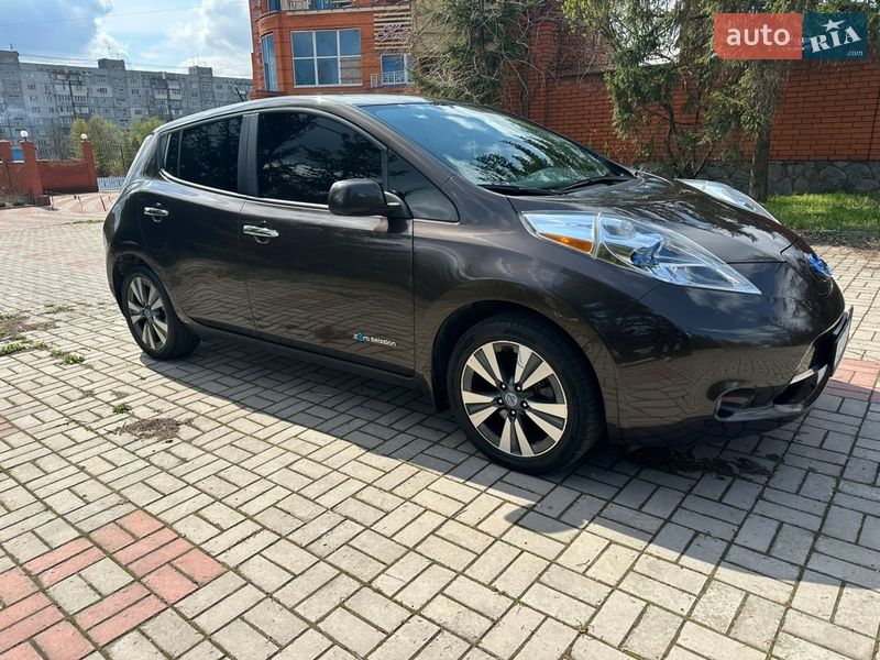 Хетчбек Nissan Leaf 2015 в Запоріжжі фото 5 Хетчбек Nissan Leaf 2015 в Запоріжжі