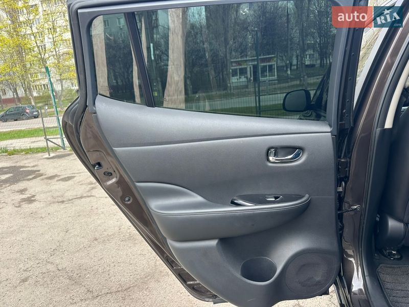 Хетчбек Nissan Leaf 2015 в Запоріжжі фото 12 Хетчбек Nissan Leaf 2015 в Запоріжжі