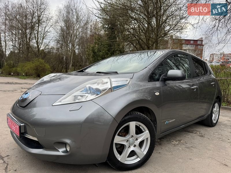 Хетчбек Nissan Leaf 2016 в Тернополі фото Хетчбек Nissan Leaf 2016 в Тернополі