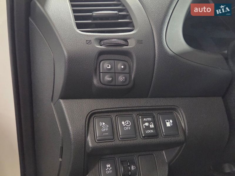 Хетчбек Nissan Leaf 2016 в Дніпрі фото 18 Хетчбек Nissan Leaf 2016 в Дніпрі