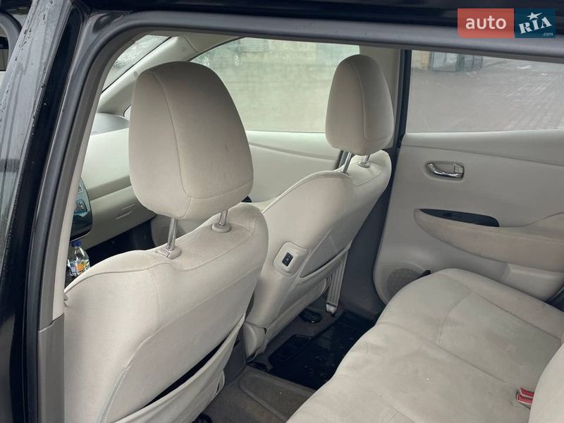 Хетчбек Nissan Leaf 2012 в Києві