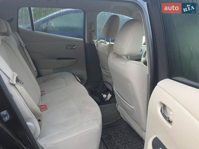 Хетчбек Nissan Leaf 2012 в Києві