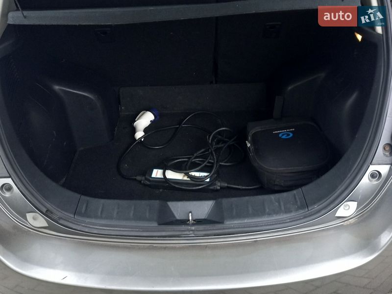 Хетчбек Nissan Leaf 2017 в Сокалі