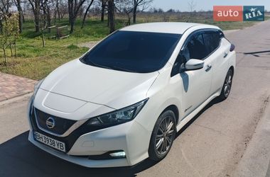 Хетчбек Nissan Leaf 2018 в Білгороді-Дністровському
