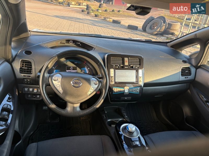 Хэтчбек Nissan Leaf 2014 в Нововолынске