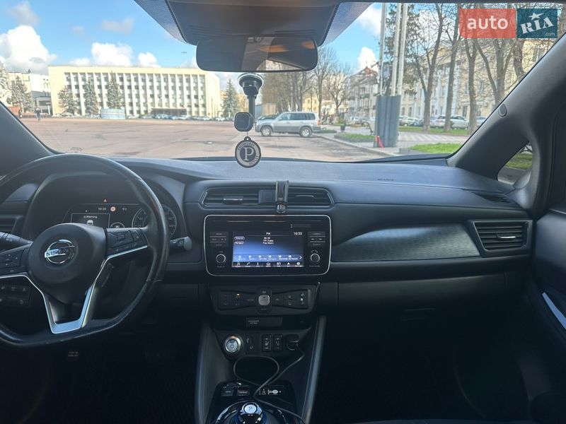 Хэтчбек Nissan Leaf 2018 в Хмельницком