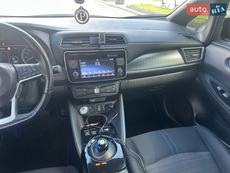 Хэтчбек Nissan Leaf 2018 в Хмельницком