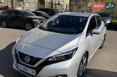Хэтчбек Nissan Leaf 2022 в Киеве