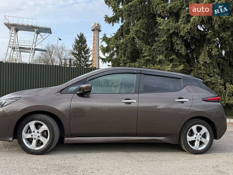 Хэтчбек Nissan Leaf 2020 в Львове фото 10 Хэтчбек Nissan Leaf 2020 в Львове