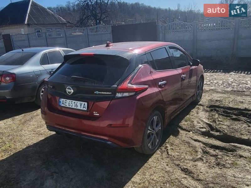 Хэтчбек Nissan Leaf 2019 в Днепре