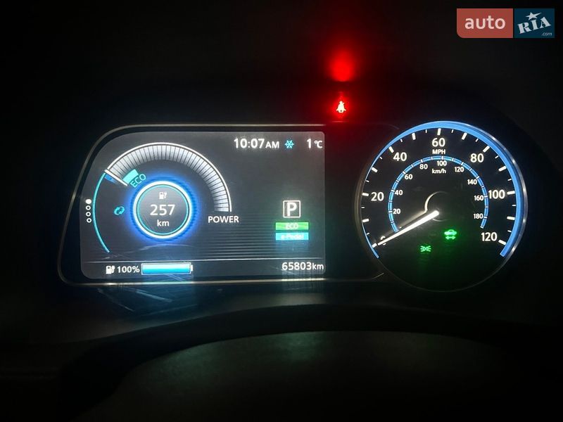 Хэтчбек Nissan Leaf 2018 в Киеве фото 25 Хэтчбек Nissan Leaf 2018 в Киеве