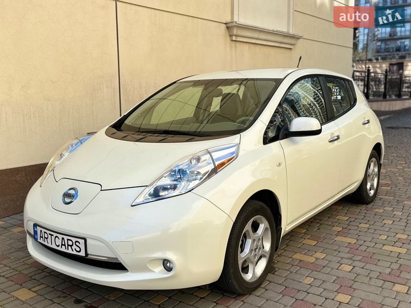 Хэтчбек Nissan Leaf 2012 в Одессе