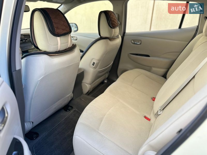 Хэтчбек Nissan Leaf 2012 в Одессе