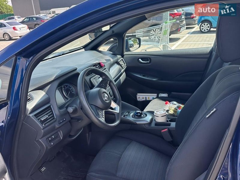 Хэтчбек Nissan Leaf 2018 в Киеве