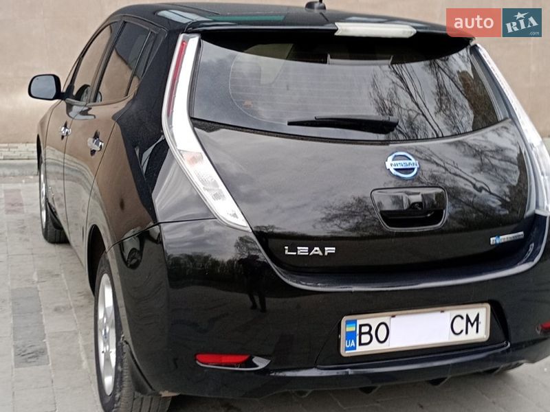 Хэтчбек Nissan Leaf 2015 в Тернополе