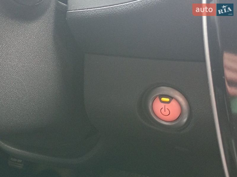 Хэтчбек Nissan Leaf 2015 в Тернополе