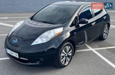 Хэтчбек Nissan Leaf 2015 в Полтаве