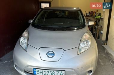 Хетчбек Nissan Leaf 2015 в Одесі