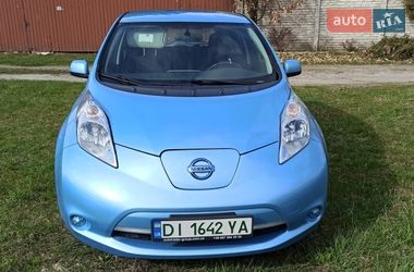 Хэтчбек Nissan Leaf 2015 в Киеве