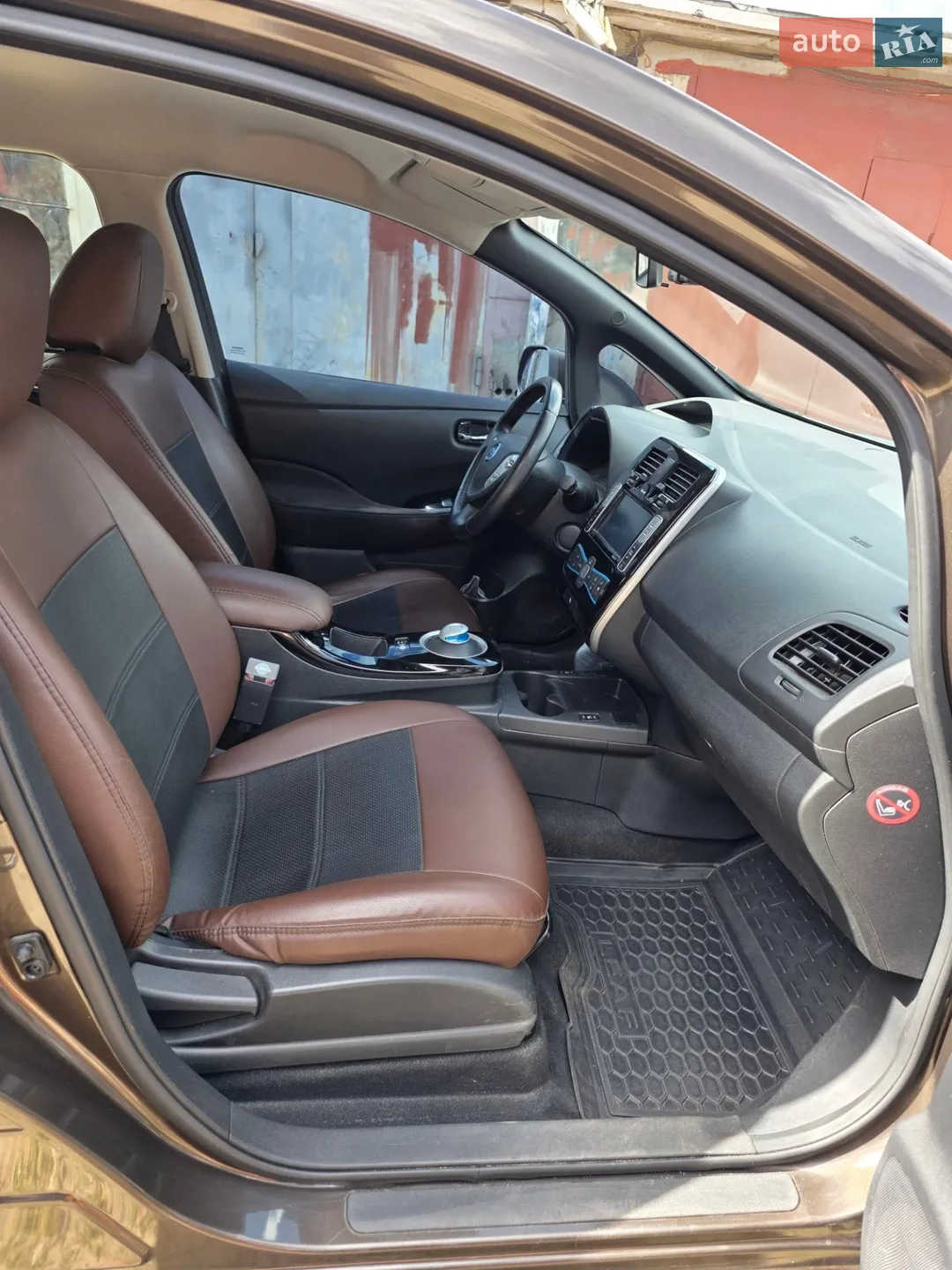 2016 Nissan Leaf - мініатюра 28
