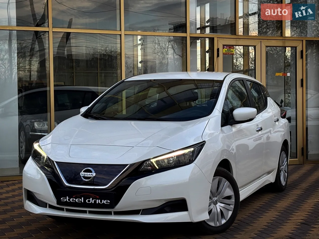 2020 Nissan Leaf - мініатюра 9