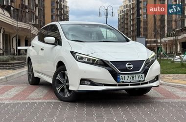 Хетчбек Nissan Leaf 2020 в Києві