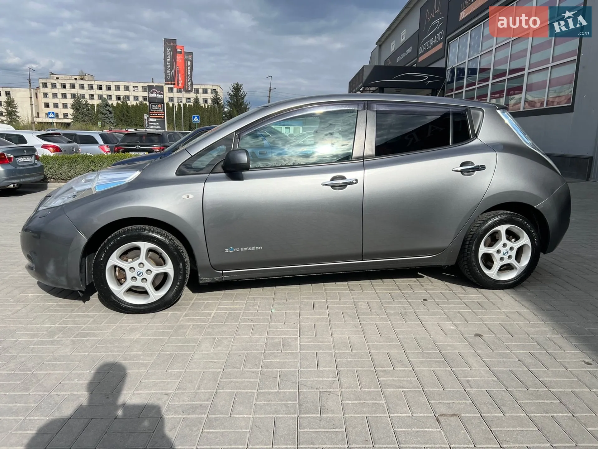 2015 Nissan Leaf - мініатюра 14