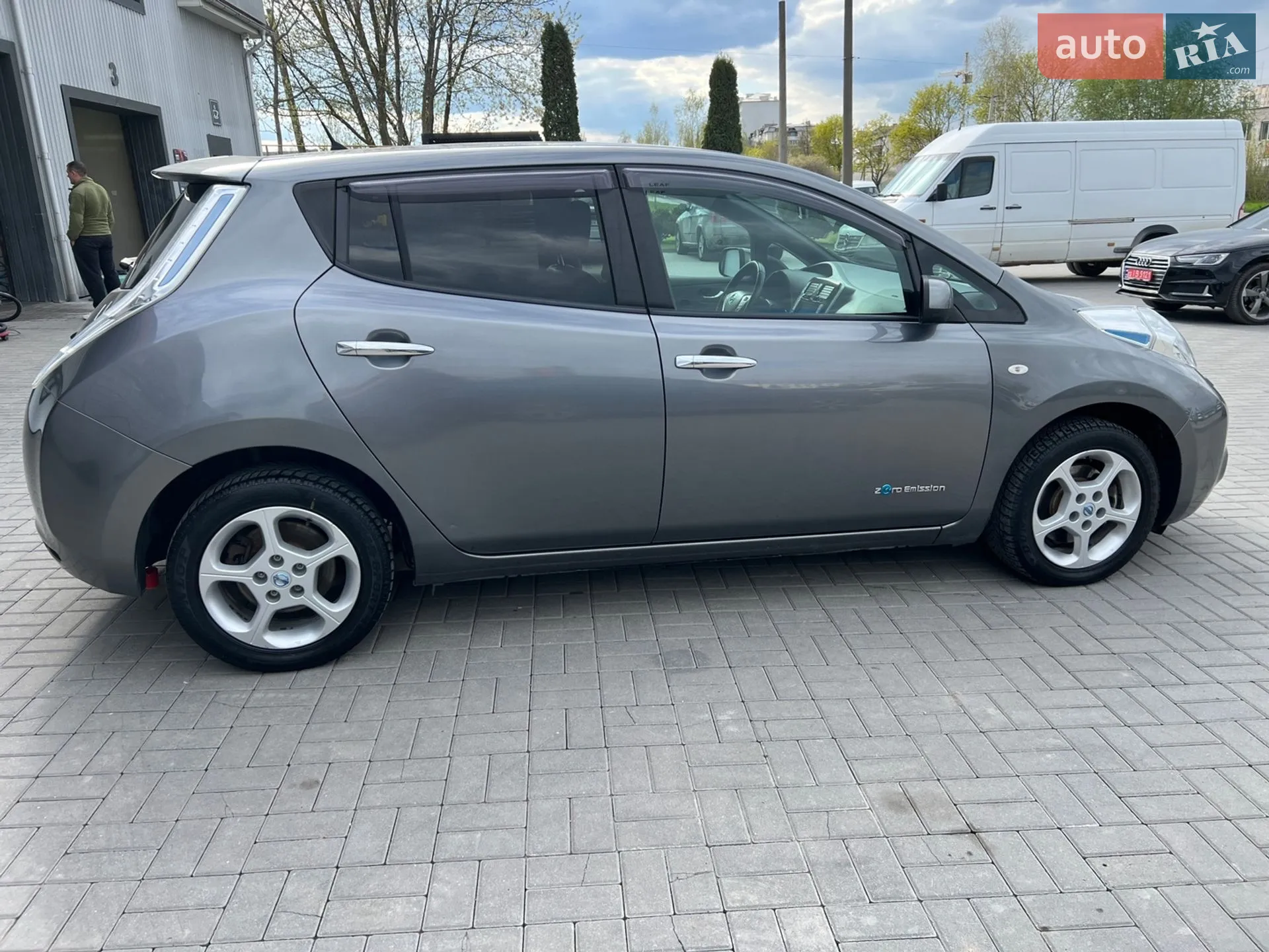 2015 Nissan Leaf - мініатюра 18
