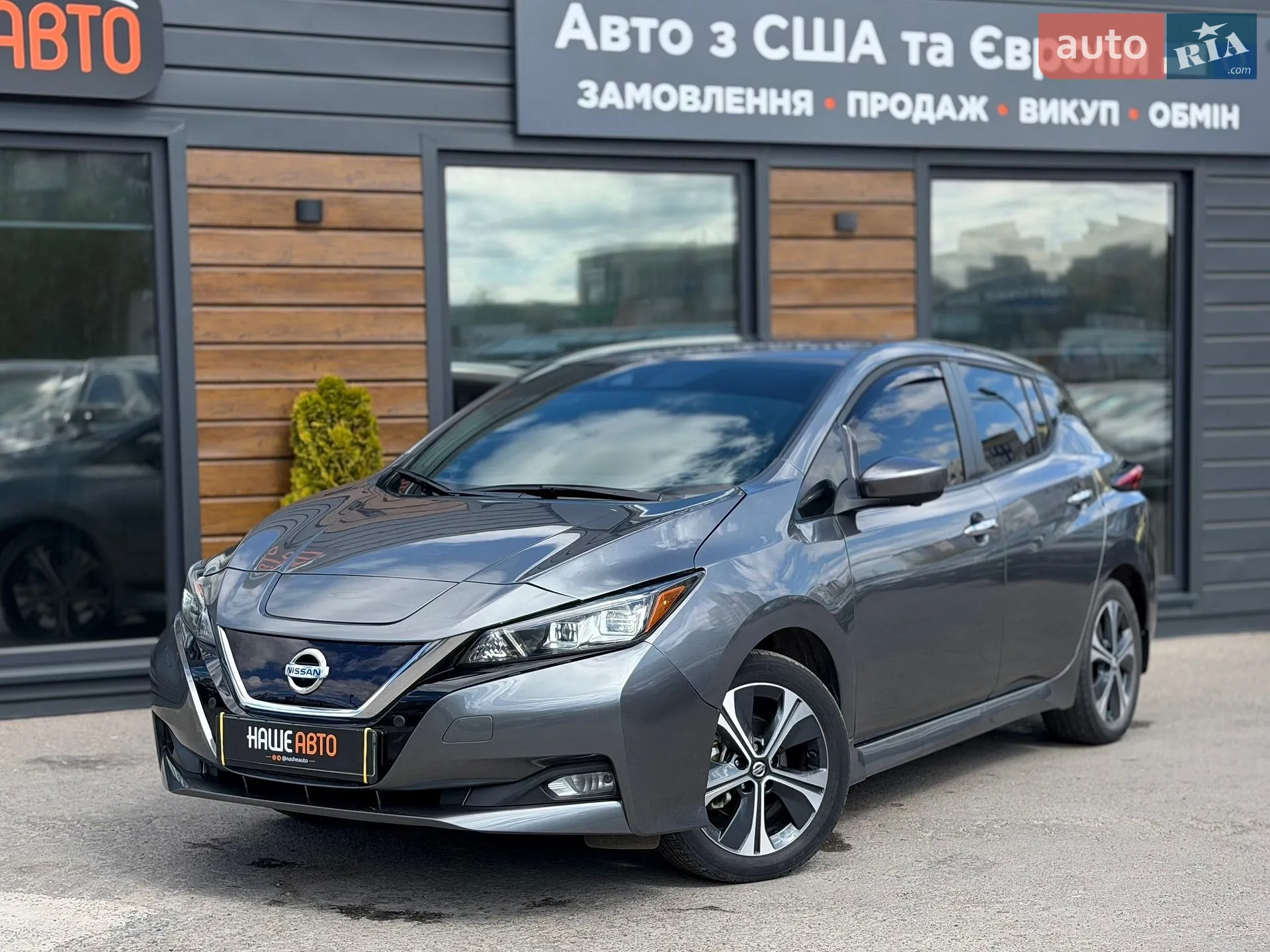 2022 Nissan Leaf - фото 1