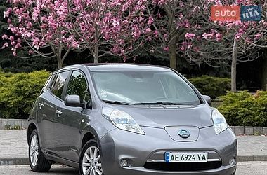 Хэтчбек Nissan Leaf 2013 в Днепре