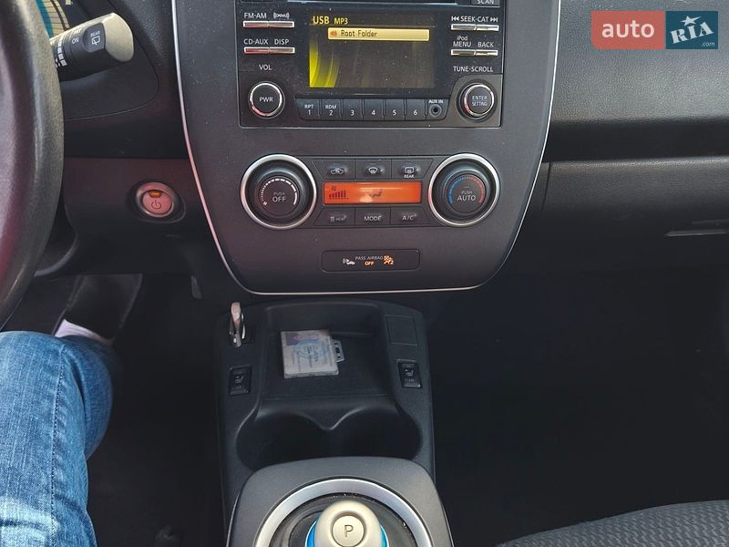 Хэтчбек Nissan Leaf 2014 в Ивано-Франковске
