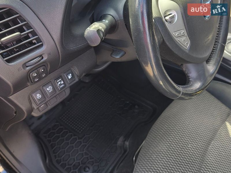 Хэтчбек Nissan Leaf 2014 в Ивано-Франковске
