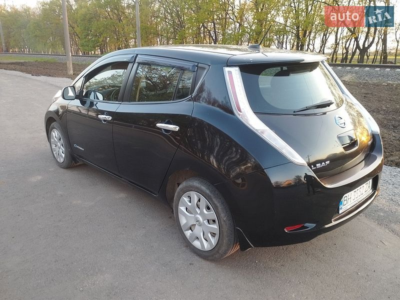 Хэтчбек Nissan Leaf 2016 в Одессе