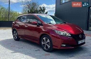 Хэтчбек Nissan Leaf 2018 в Калуше
