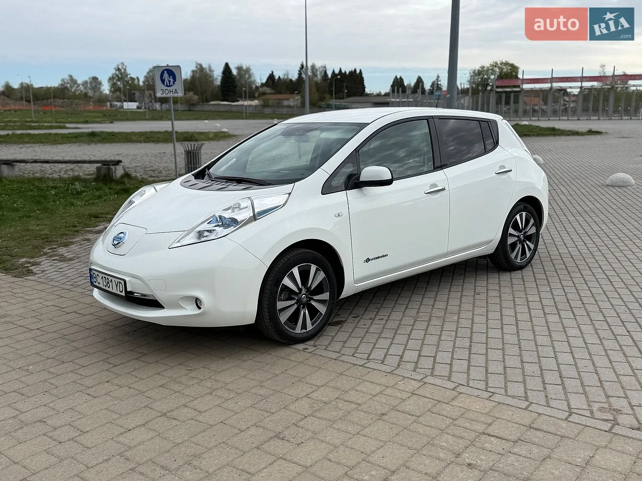 2017 Nissan Leaf - мініатюра 32