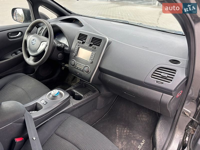 Хэтчбек Nissan Leaf 2014 в Владимире